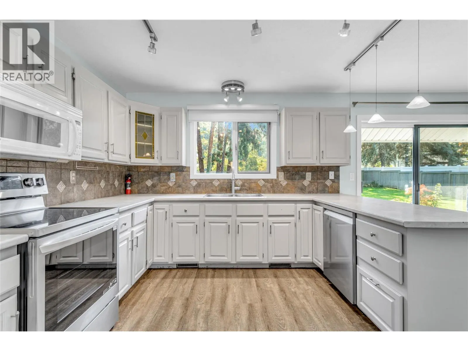 2605 Alberta Court