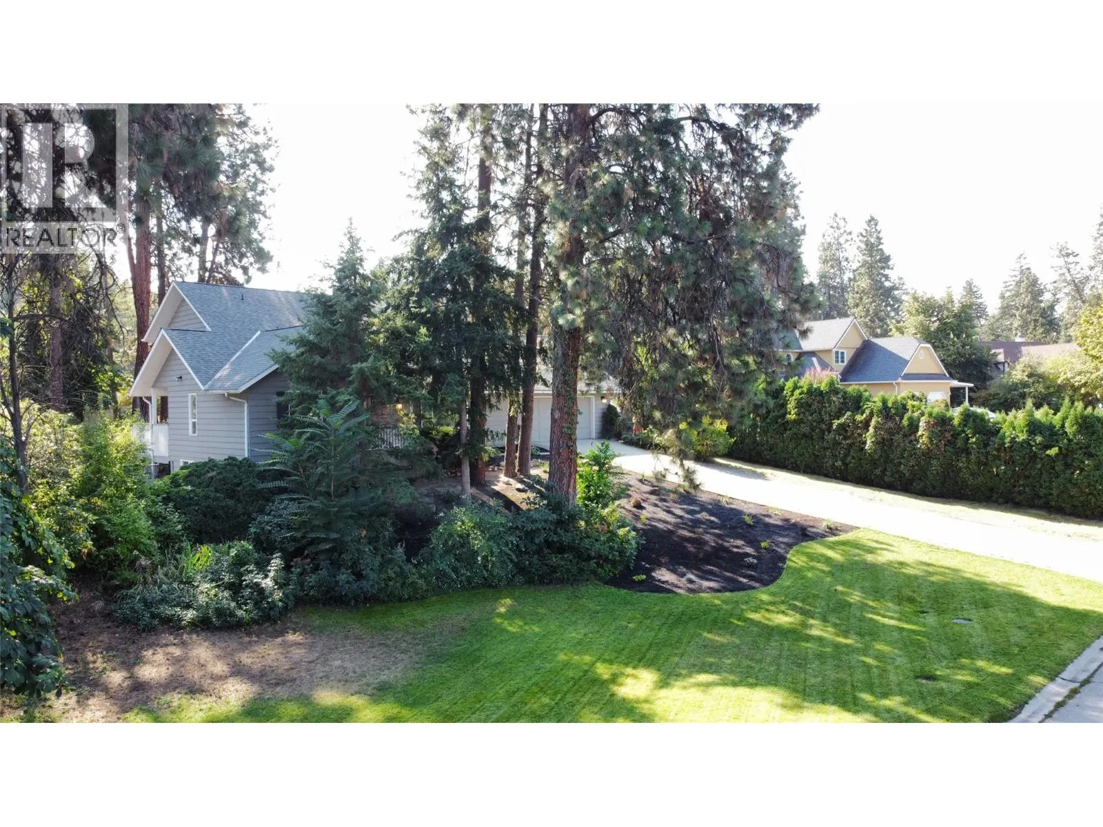2605 Alberta Court