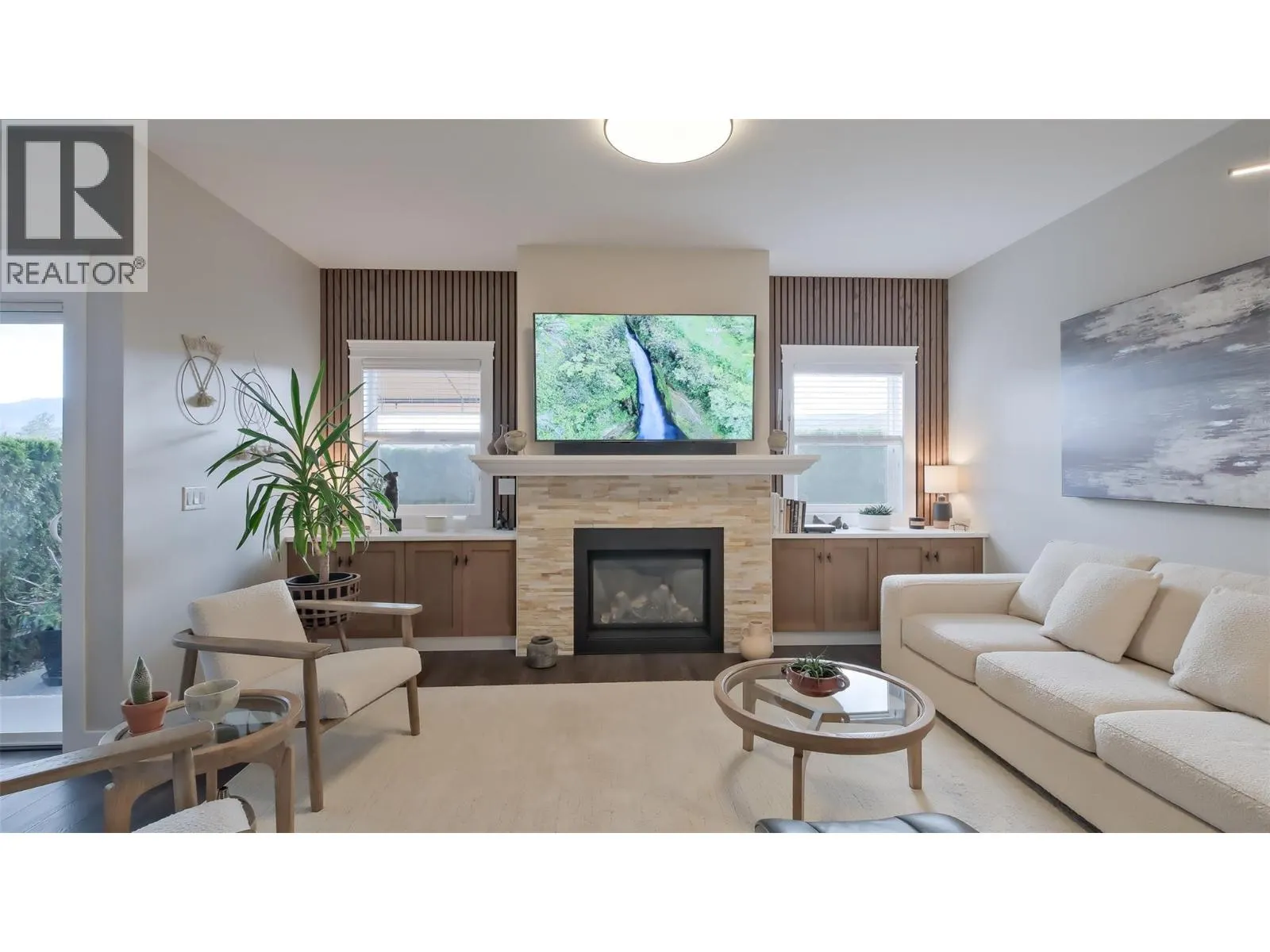 2084 Clover Drive