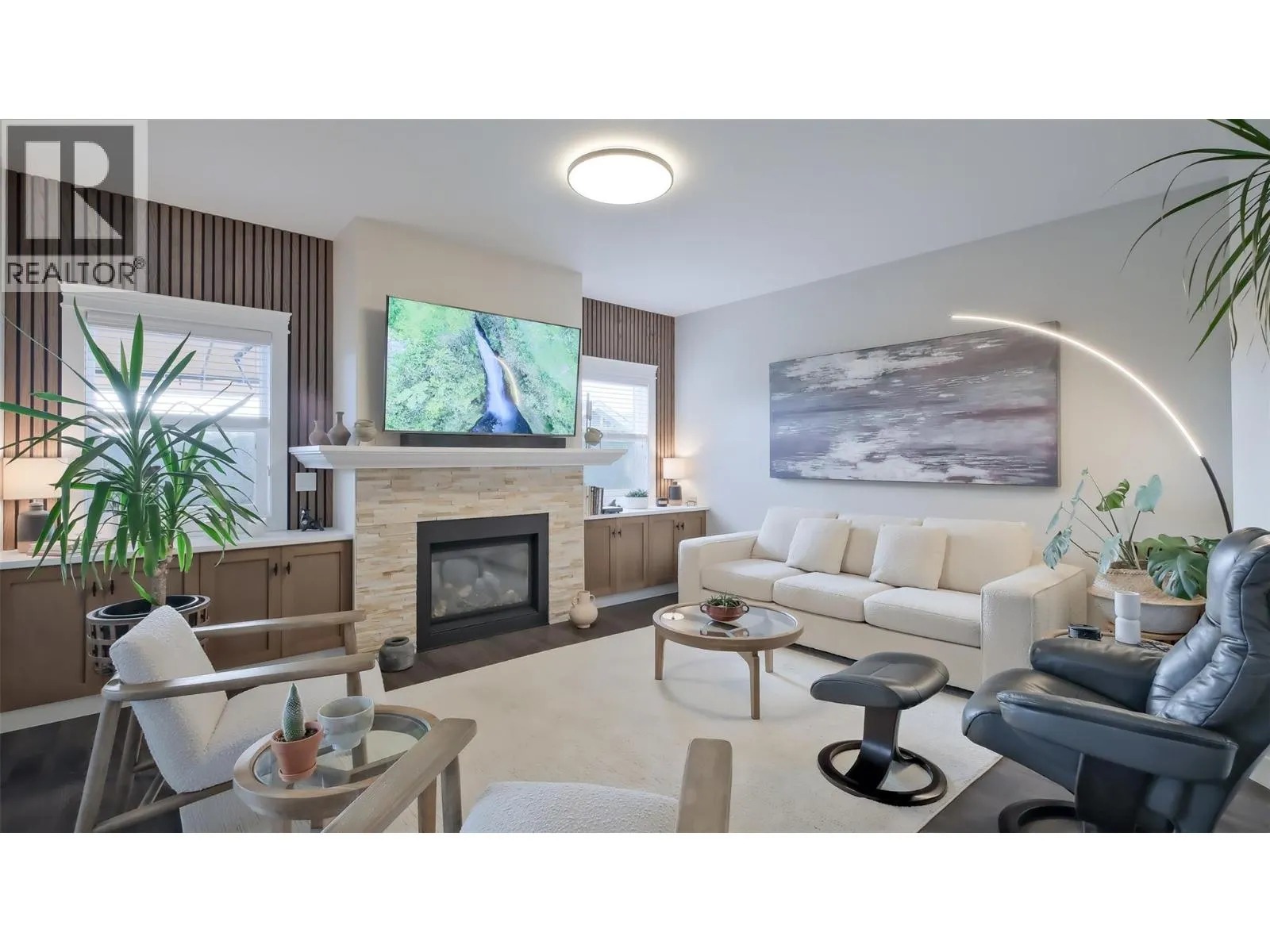 2084 Clover Drive
