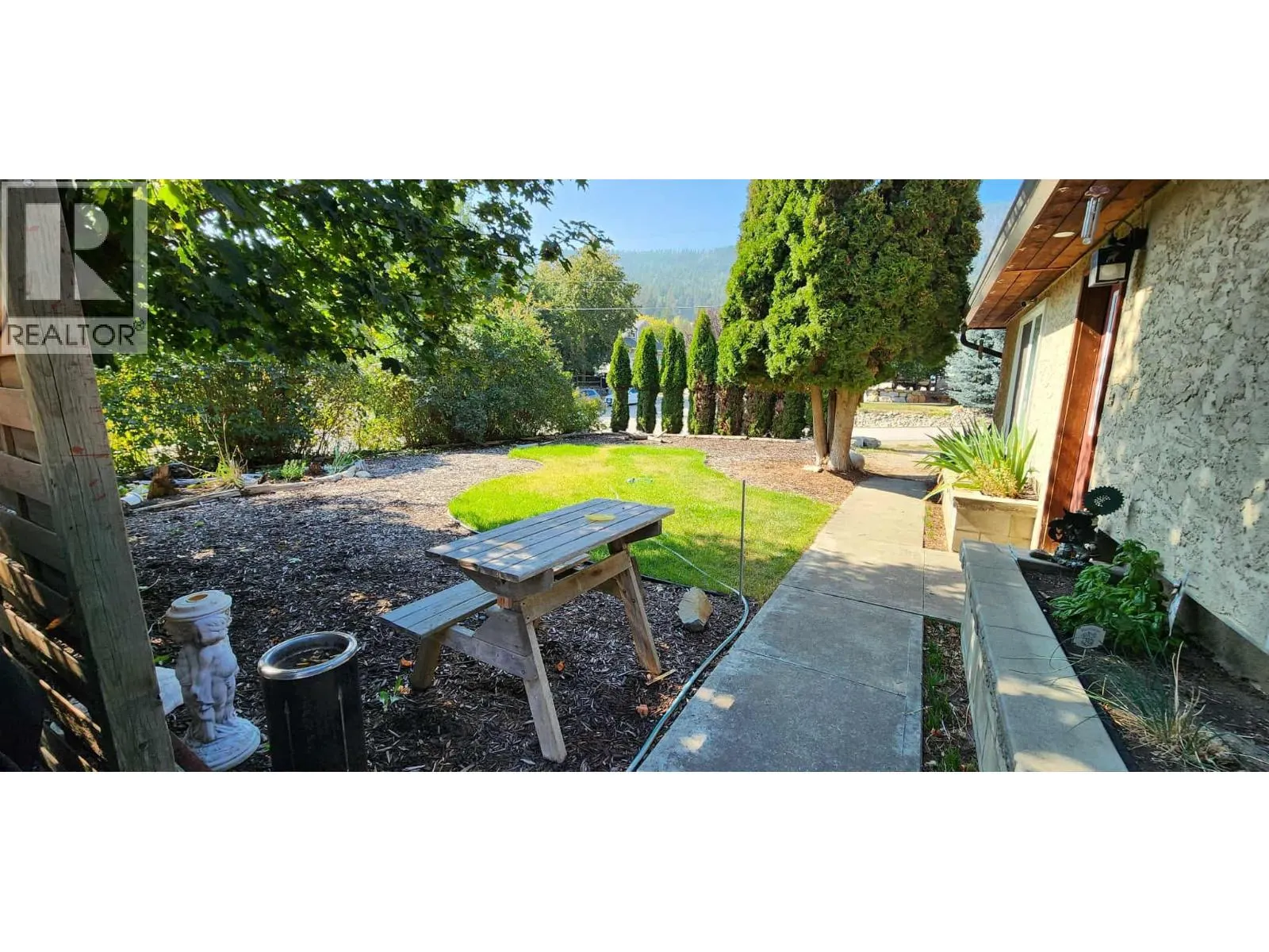 2713 Balsam Lane