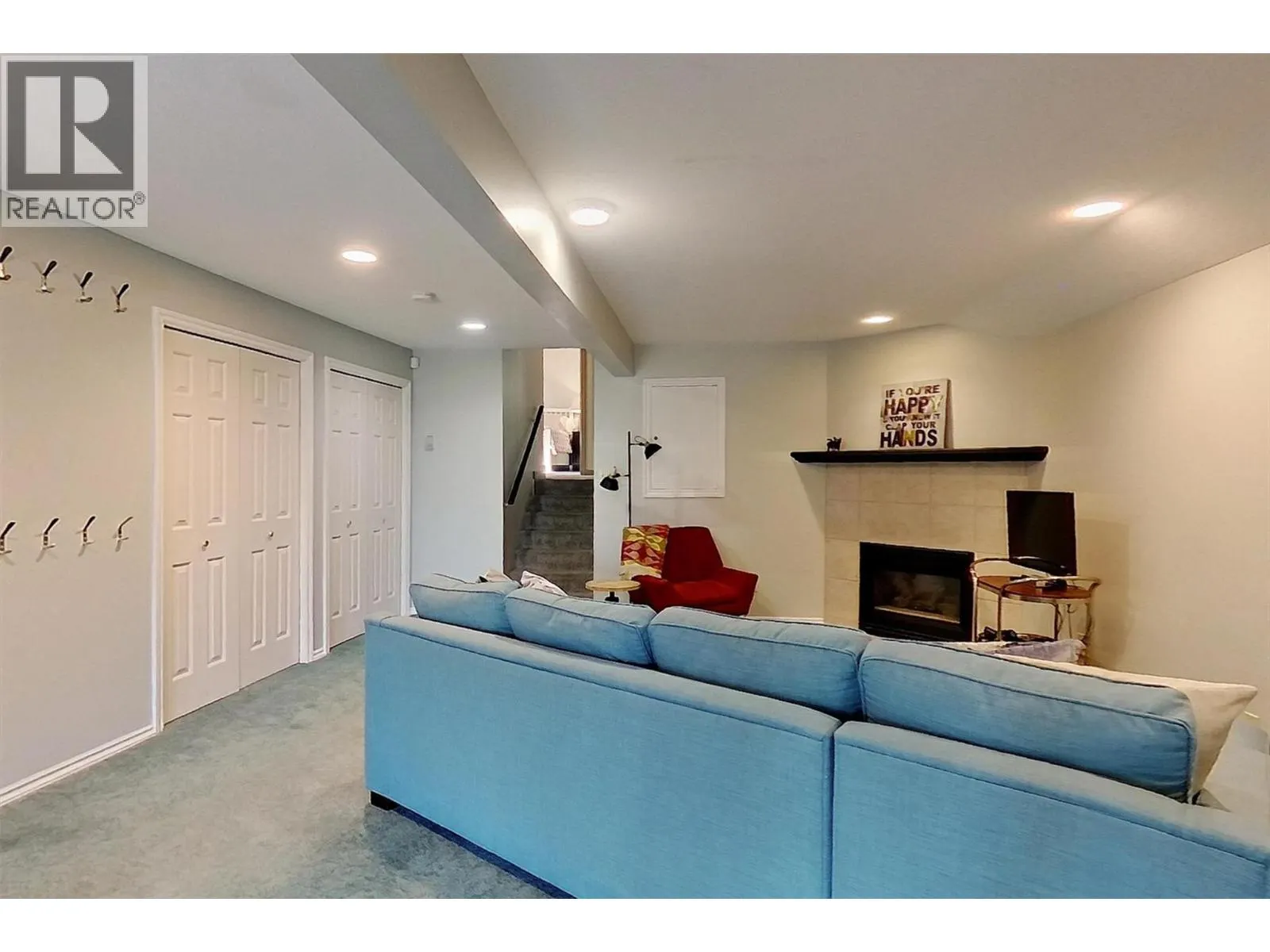8204 Kalview Drive