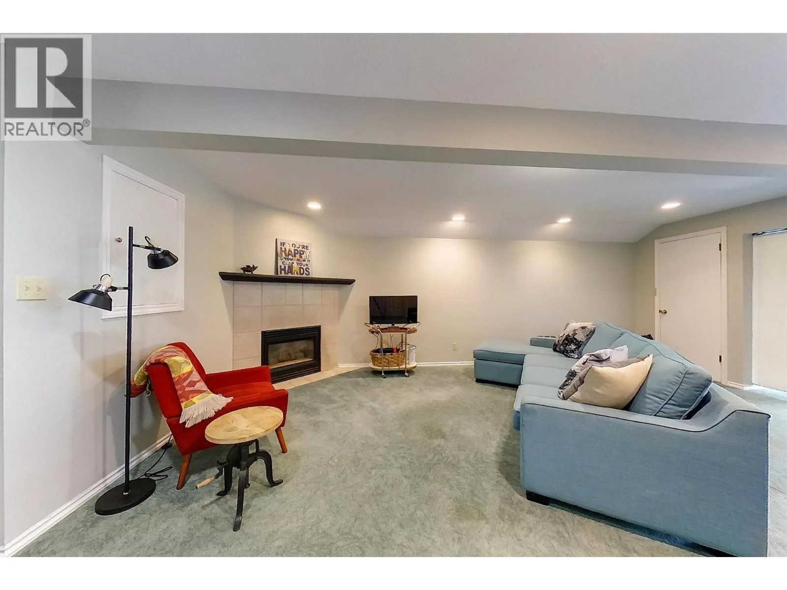 8204 Kalview Drive