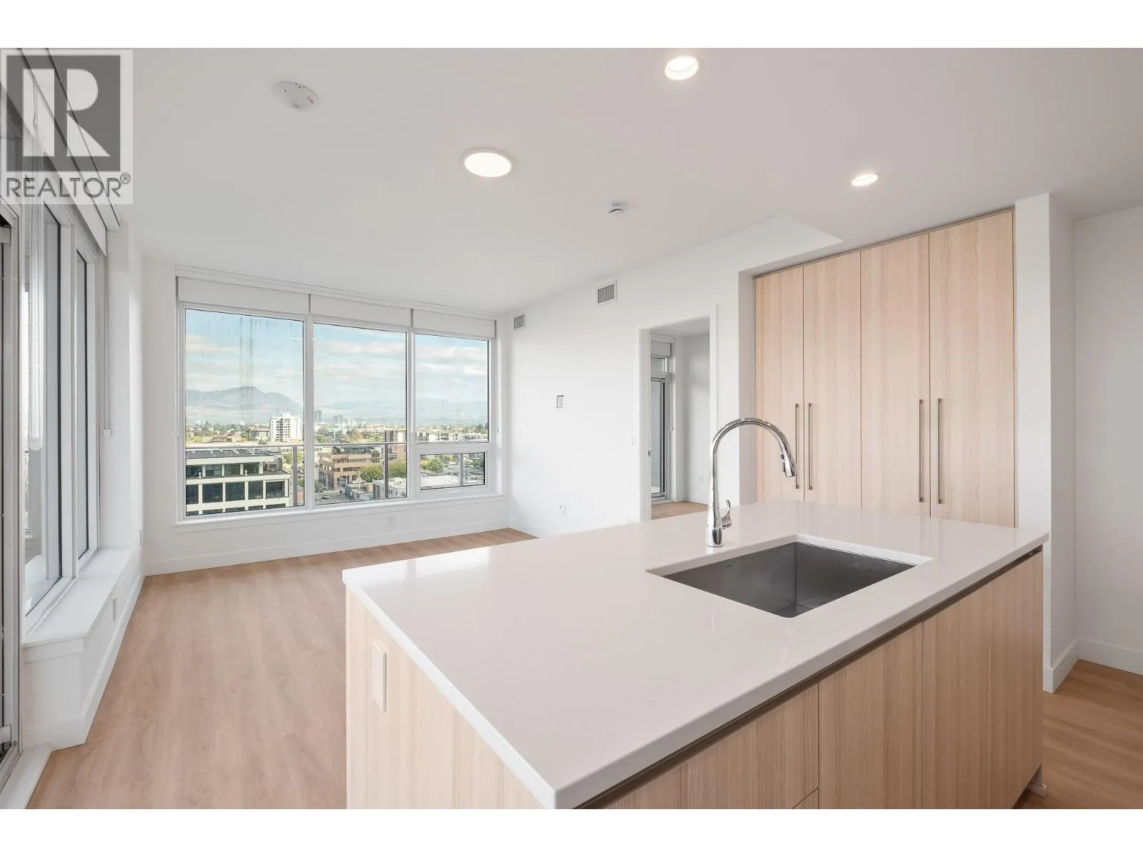 1626 Water St Street Unit# 902