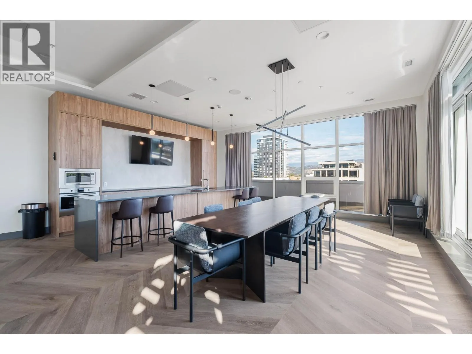 1626 Water St Street Unit# 902
