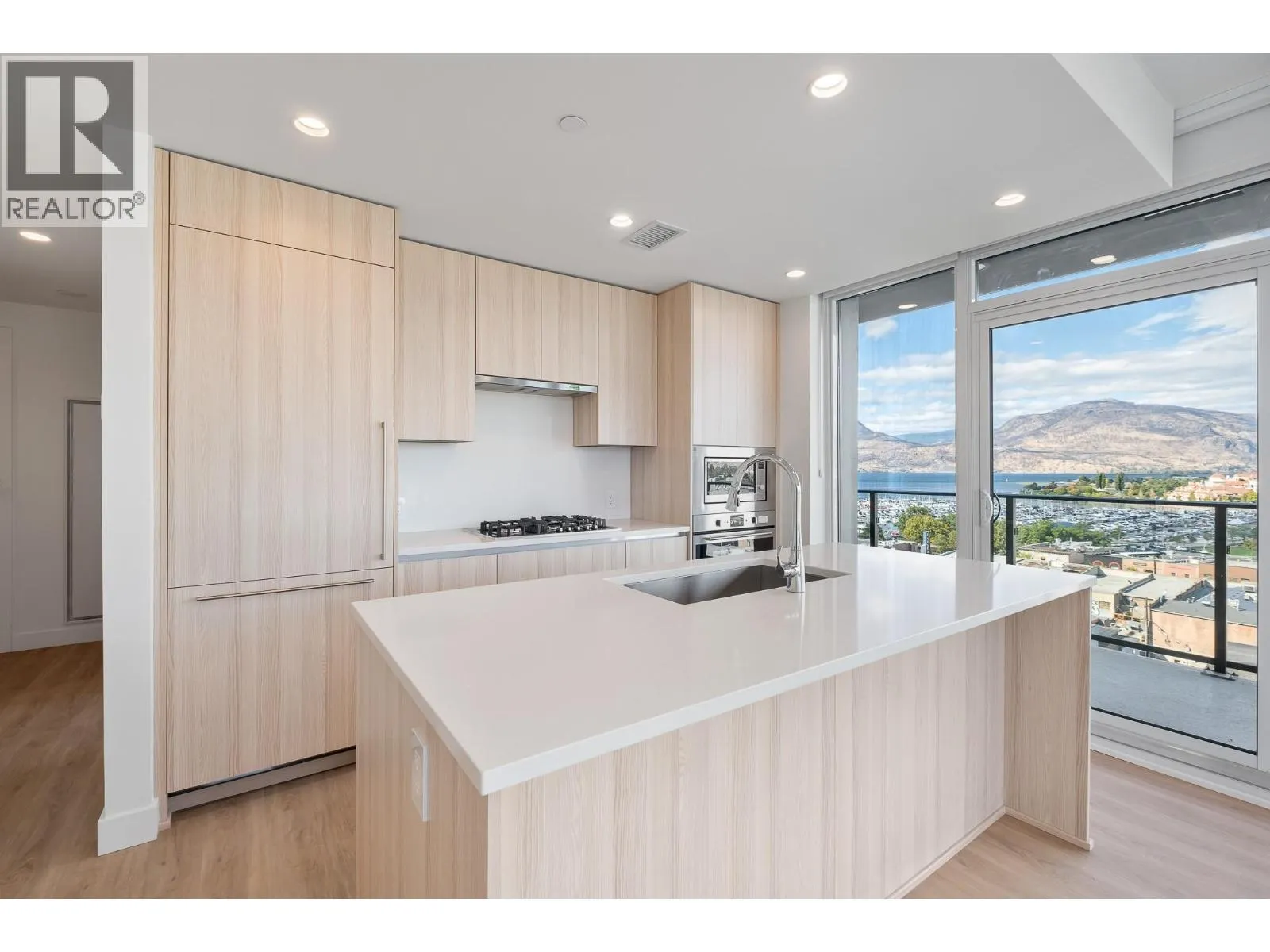 1626 Water St Street Unit# 902