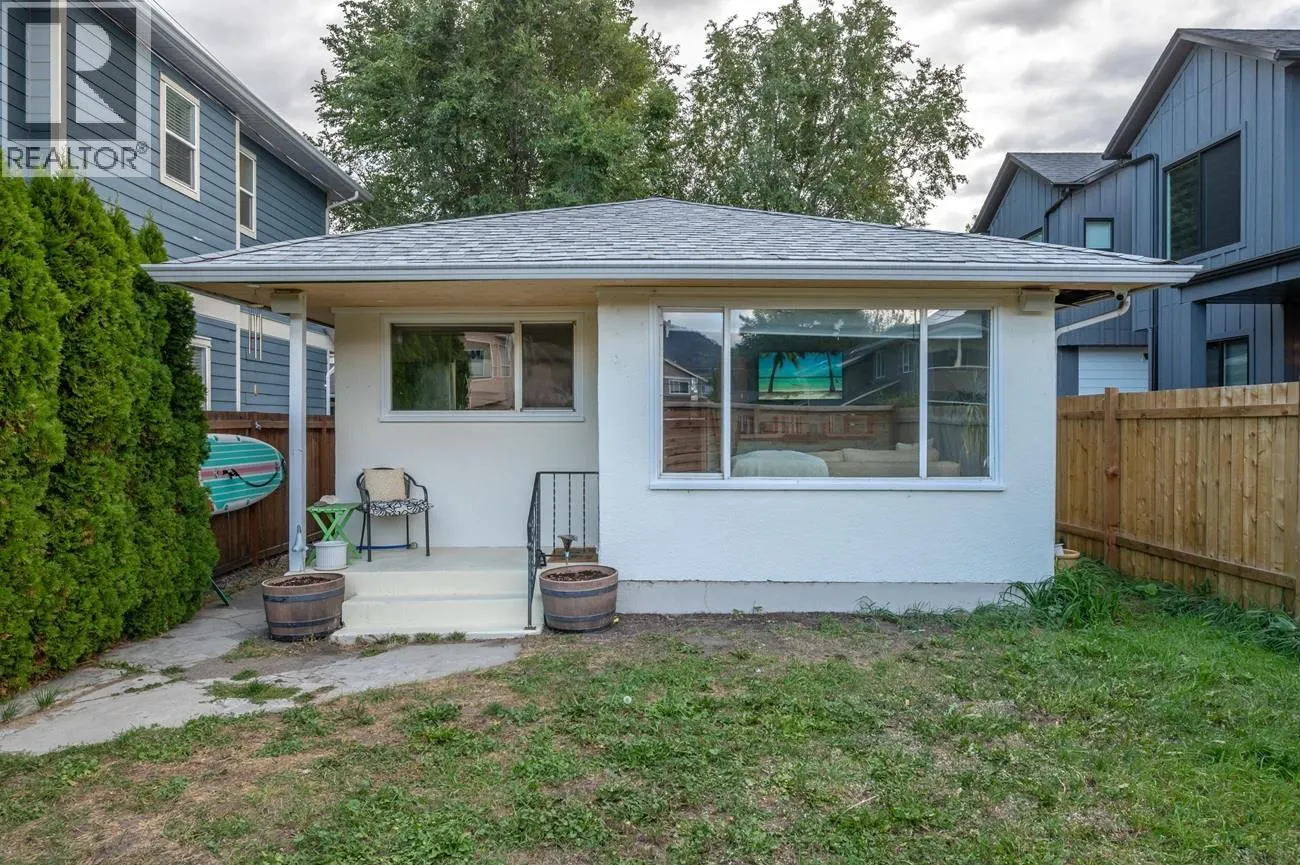 282 Bassett Street