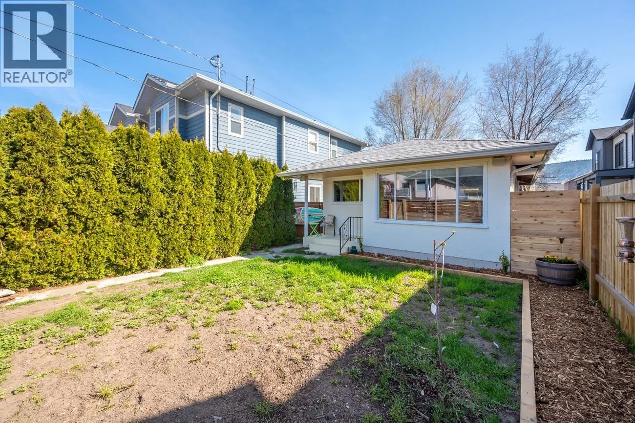 282 Bassett Street