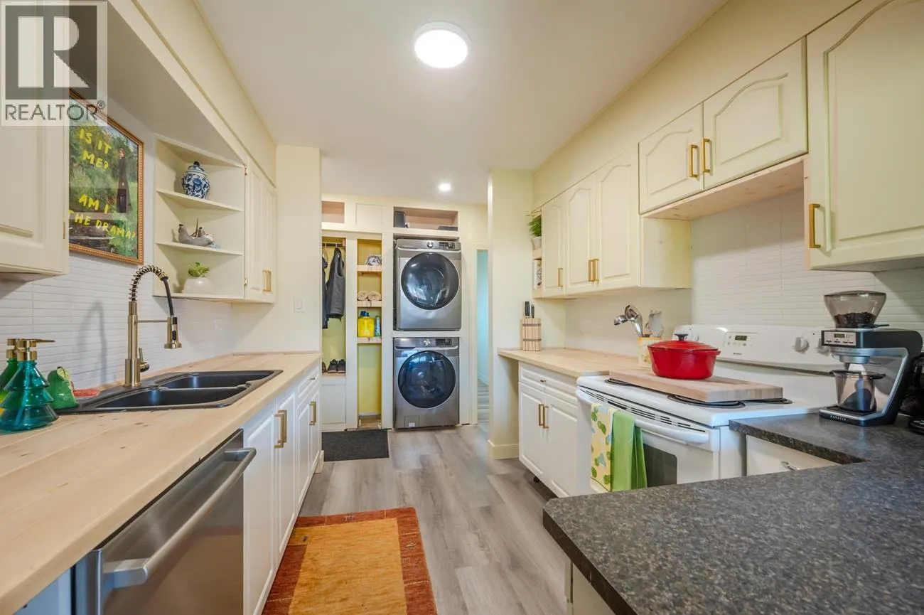 282 Bassett Street