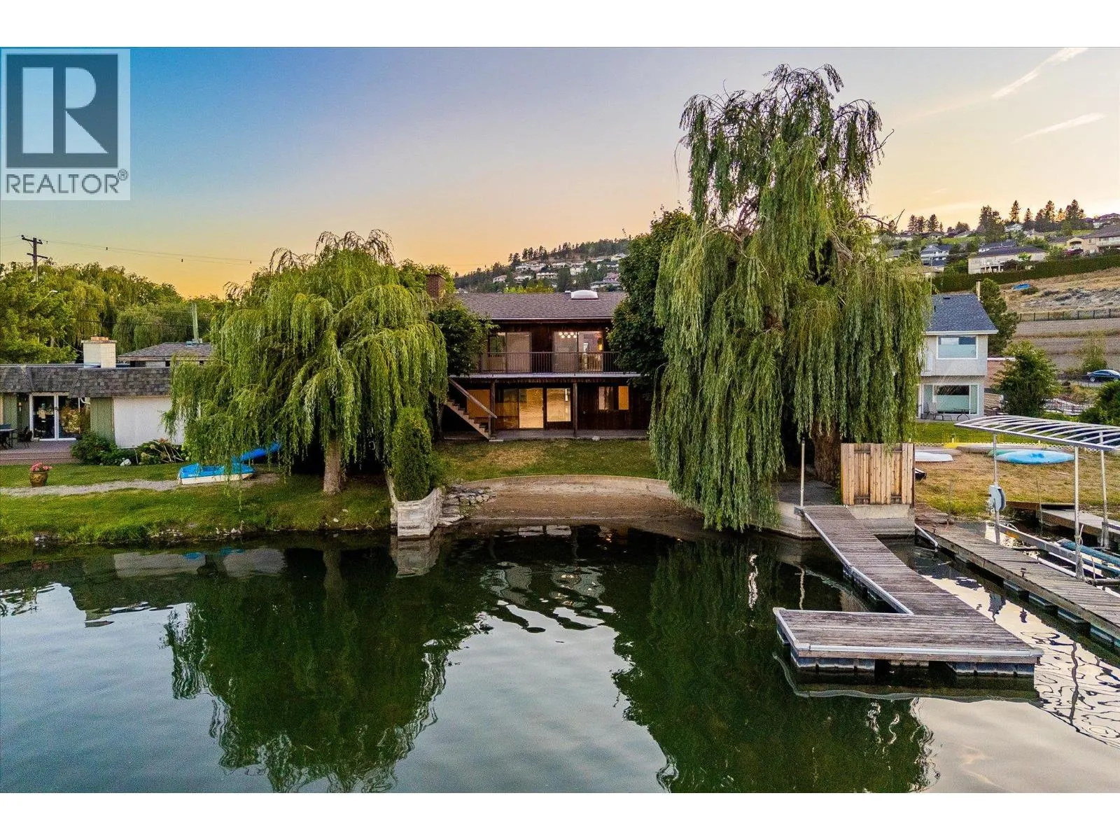 1440 Green Bay Road