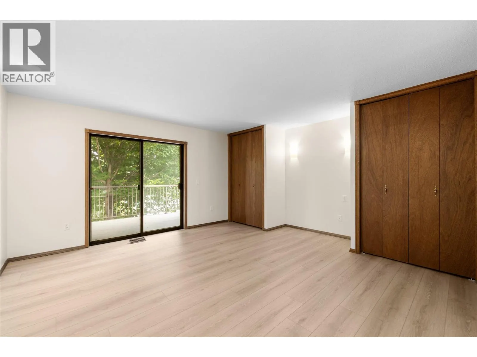 1440 Green Bay Road