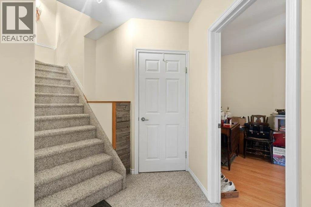 881 16 Street NE Unit# 7