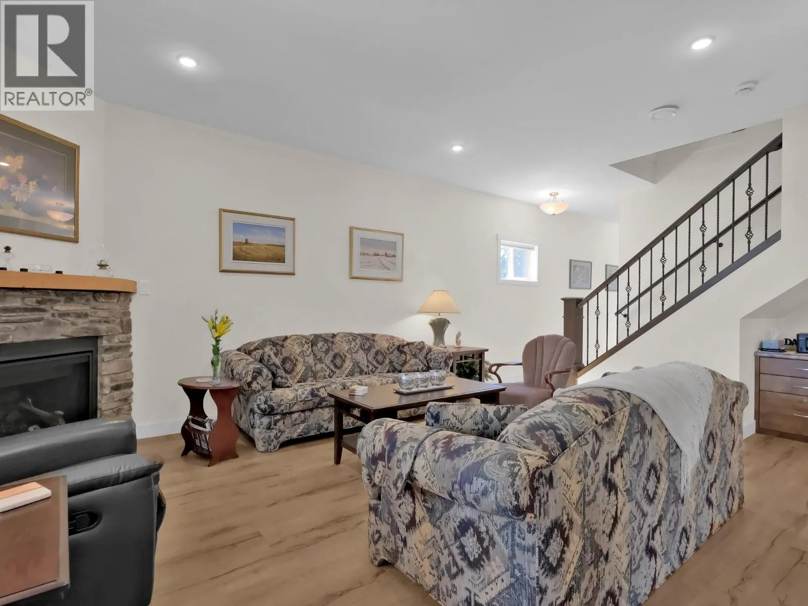 1011 Dynes Avenue