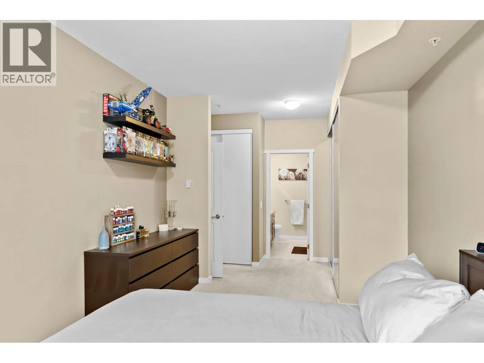 1350 Ridgeway Drive Unit# 209