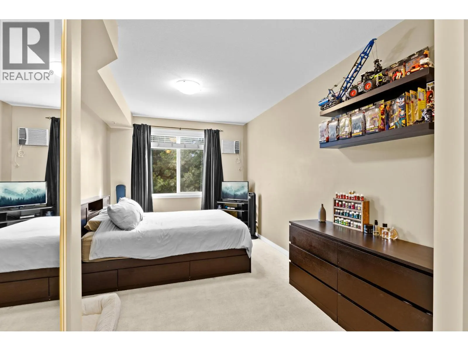 1350 Ridgeway Drive Unit# 209