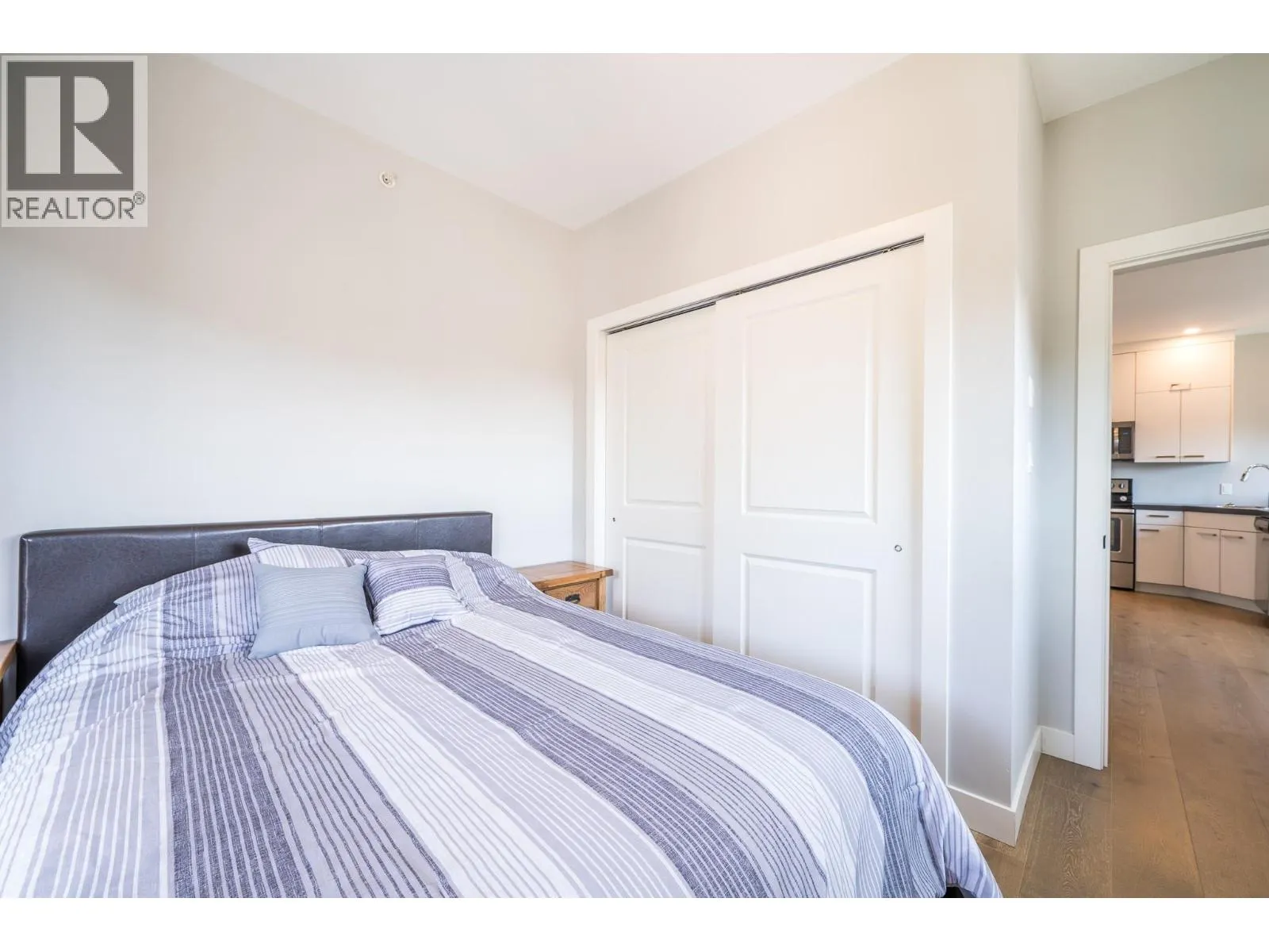 5170 DALLAS Drive Unit# 521