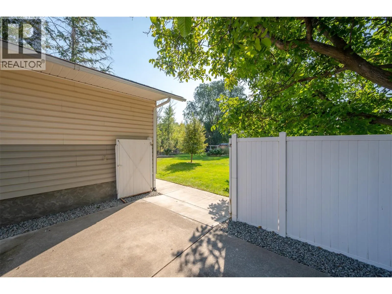 5747 Sawmill Road