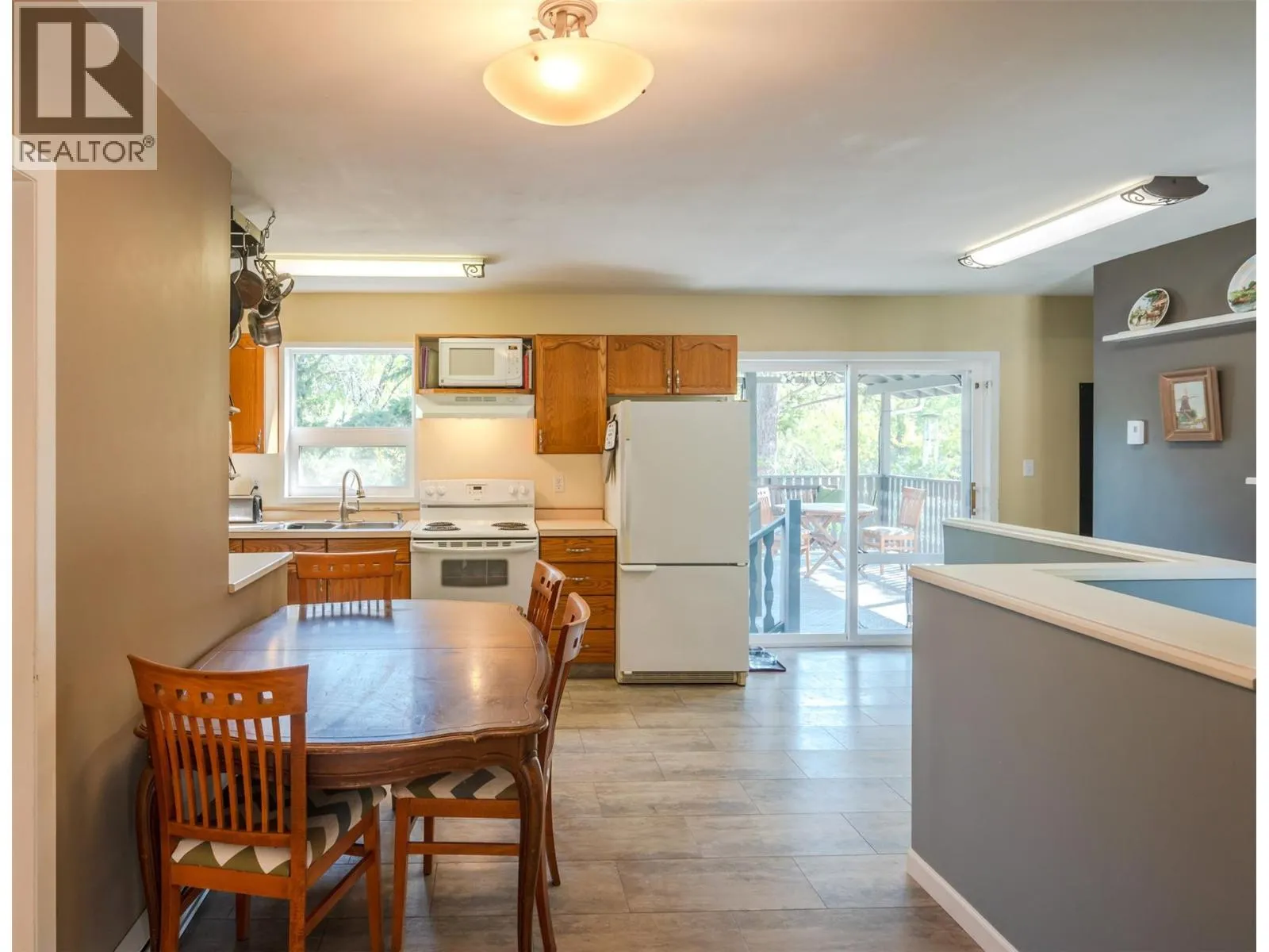 5747 Sawmill Road