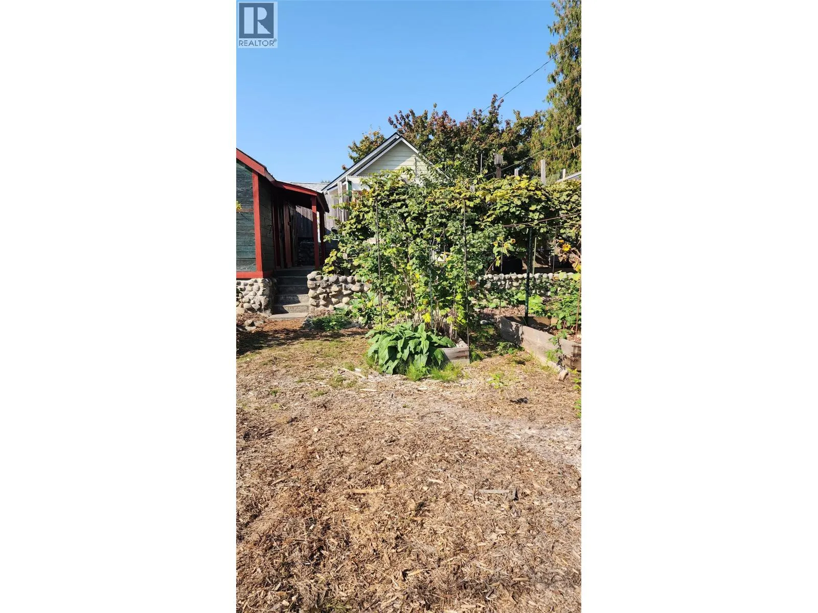 109 4th Avenue NW