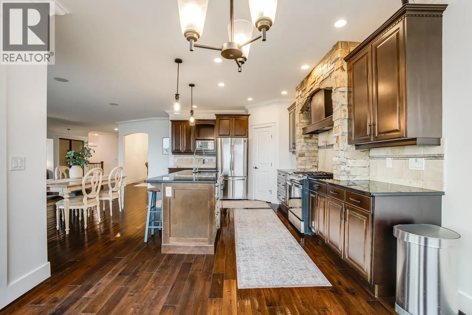2584 Lucinde Road