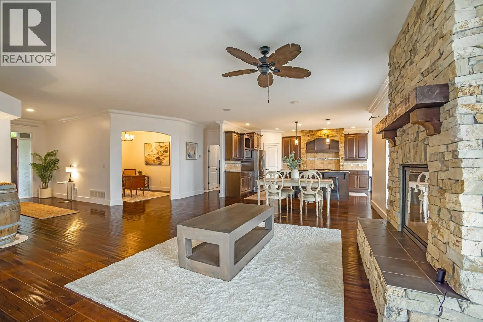 2584 Lucinde Road