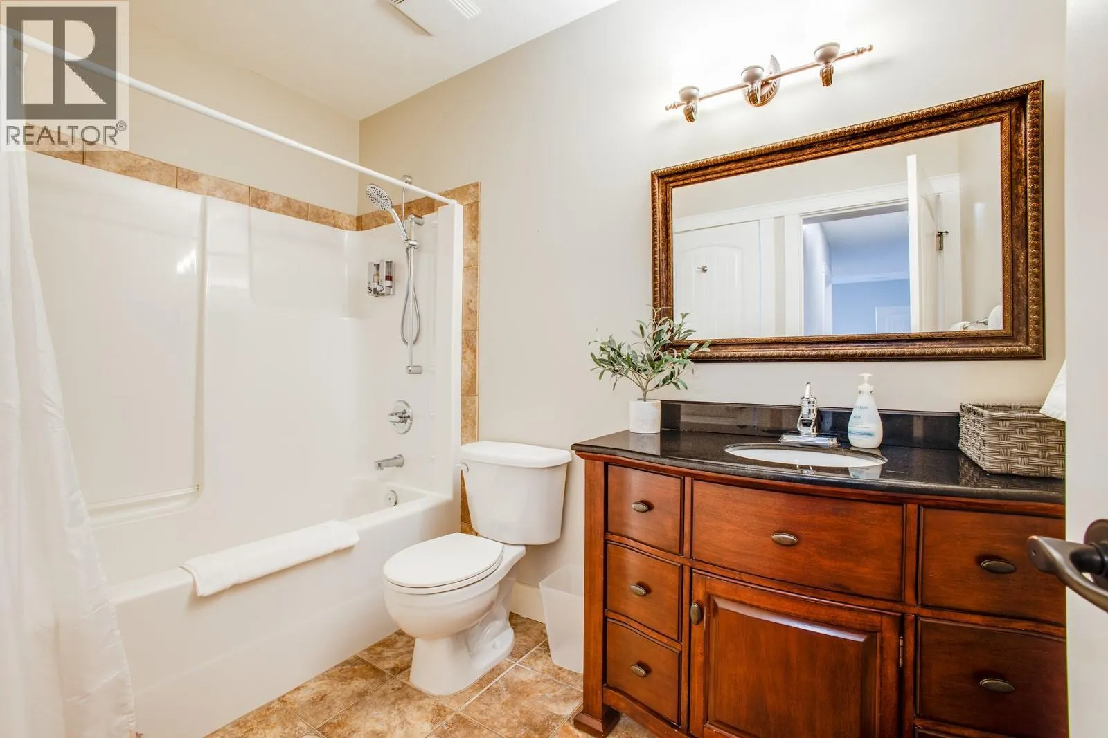 2584 Lucinde Road