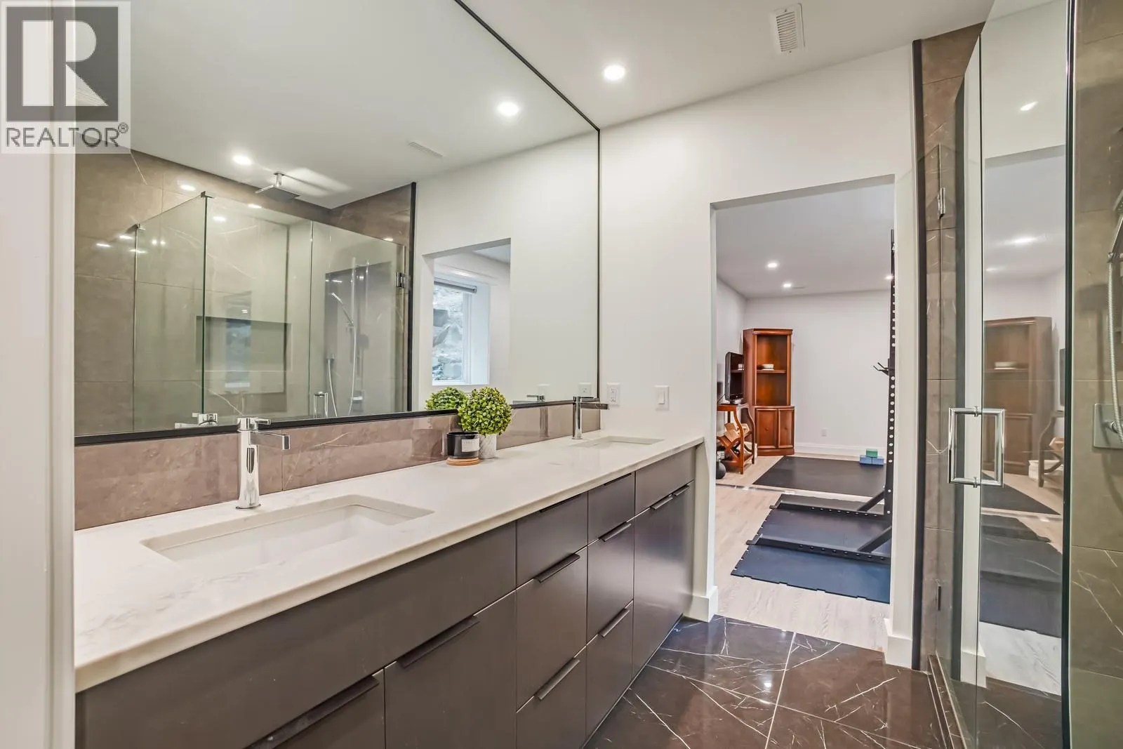 2584 Lucinde Road