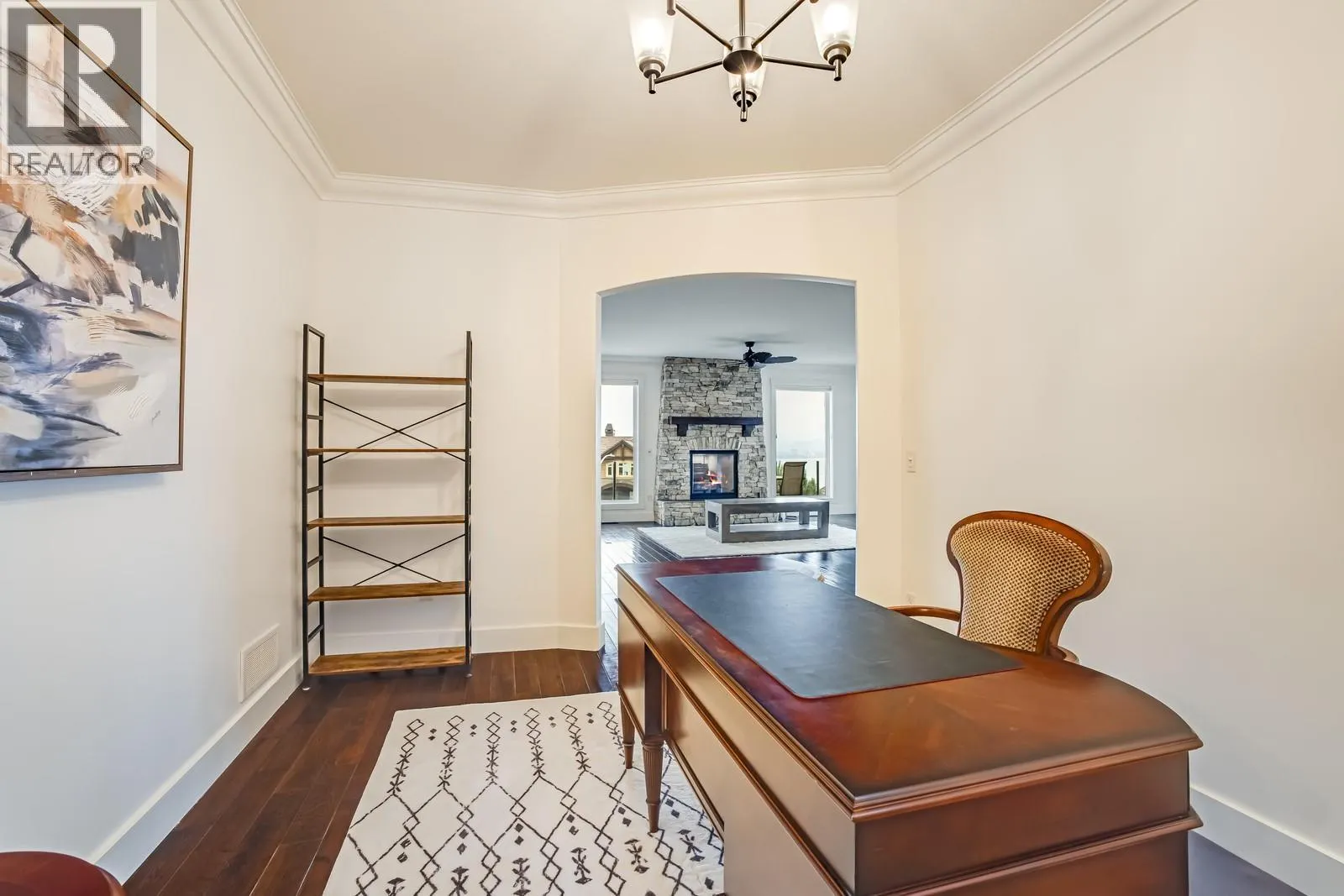 2584 Lucinde Road
