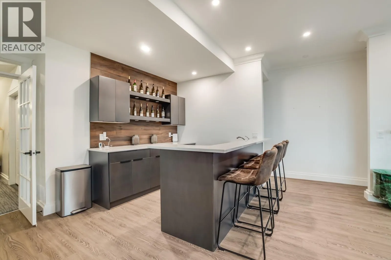 2584 Lucinde Road