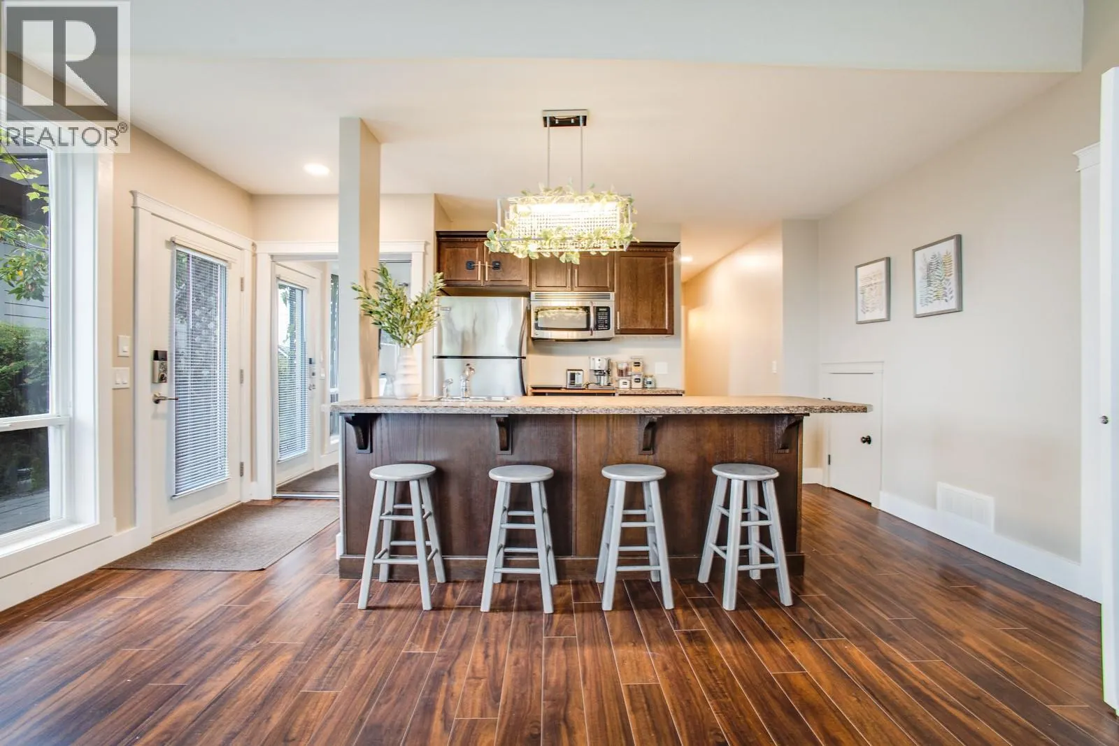 2584 Lucinde Road