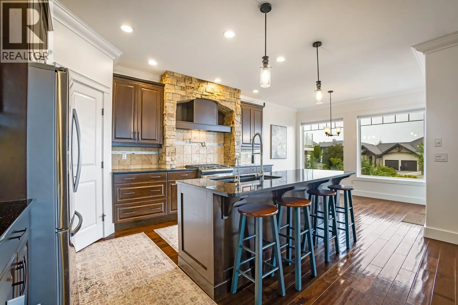 2584 Lucinde Road