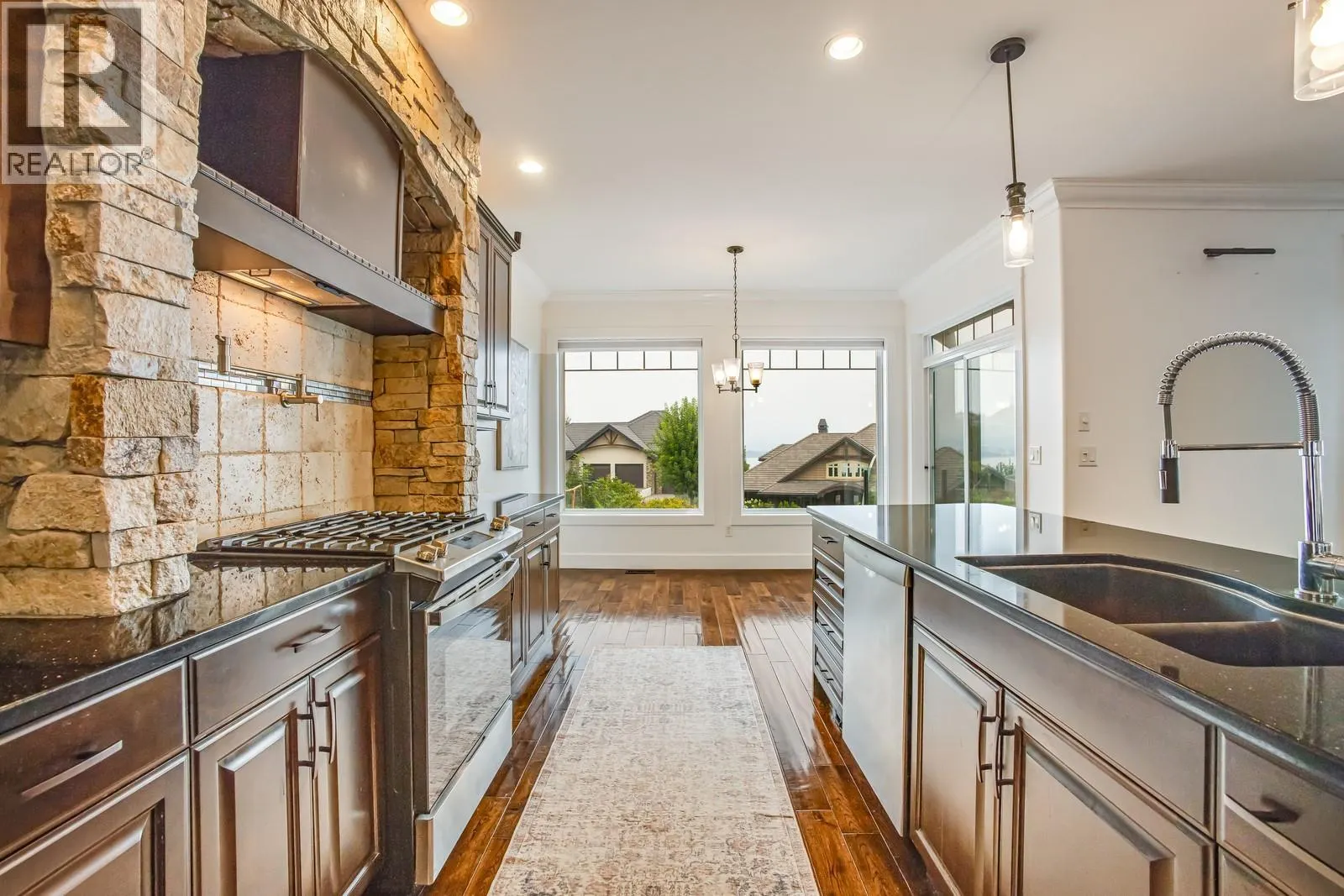 2584 Lucinde Road