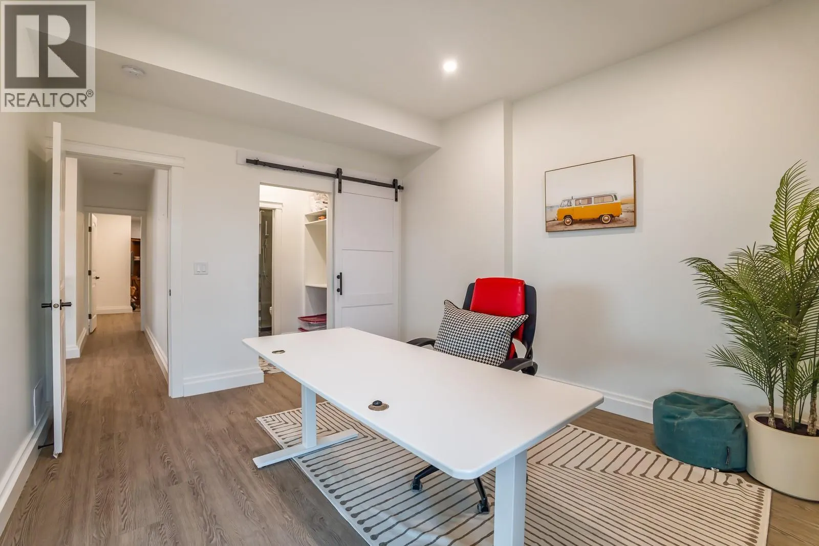 2584 Lucinde Road