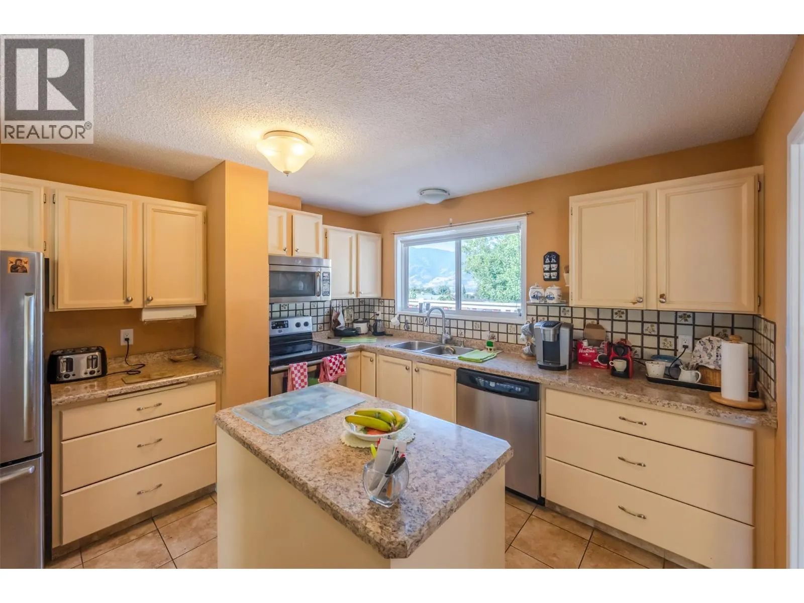 2595 Dartmouth Drive