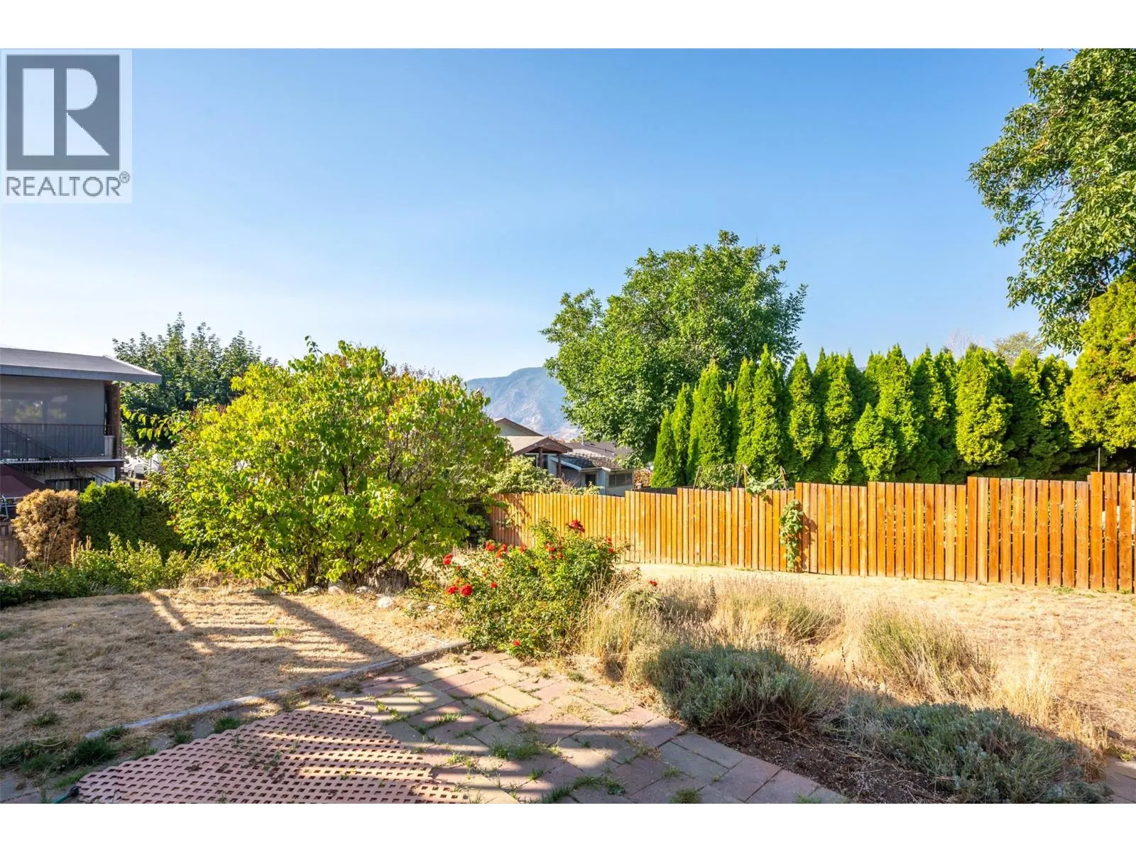 2595 Dartmouth Drive