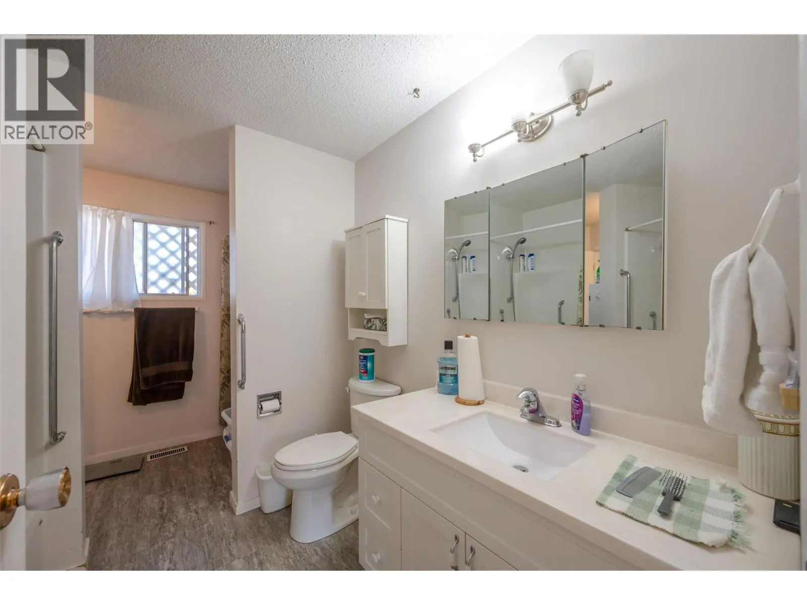 2595 Dartmouth Drive