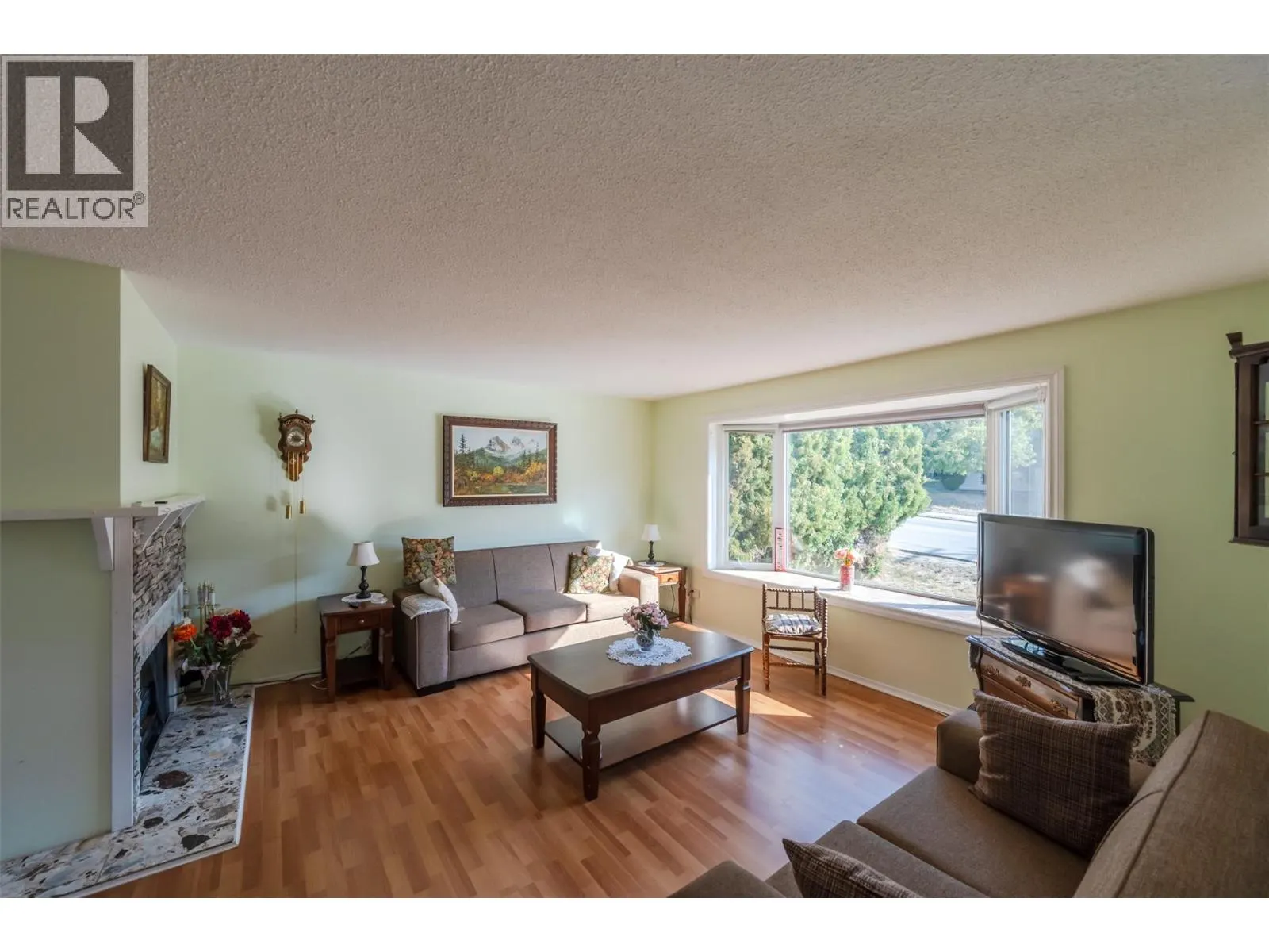2595 Dartmouth Drive