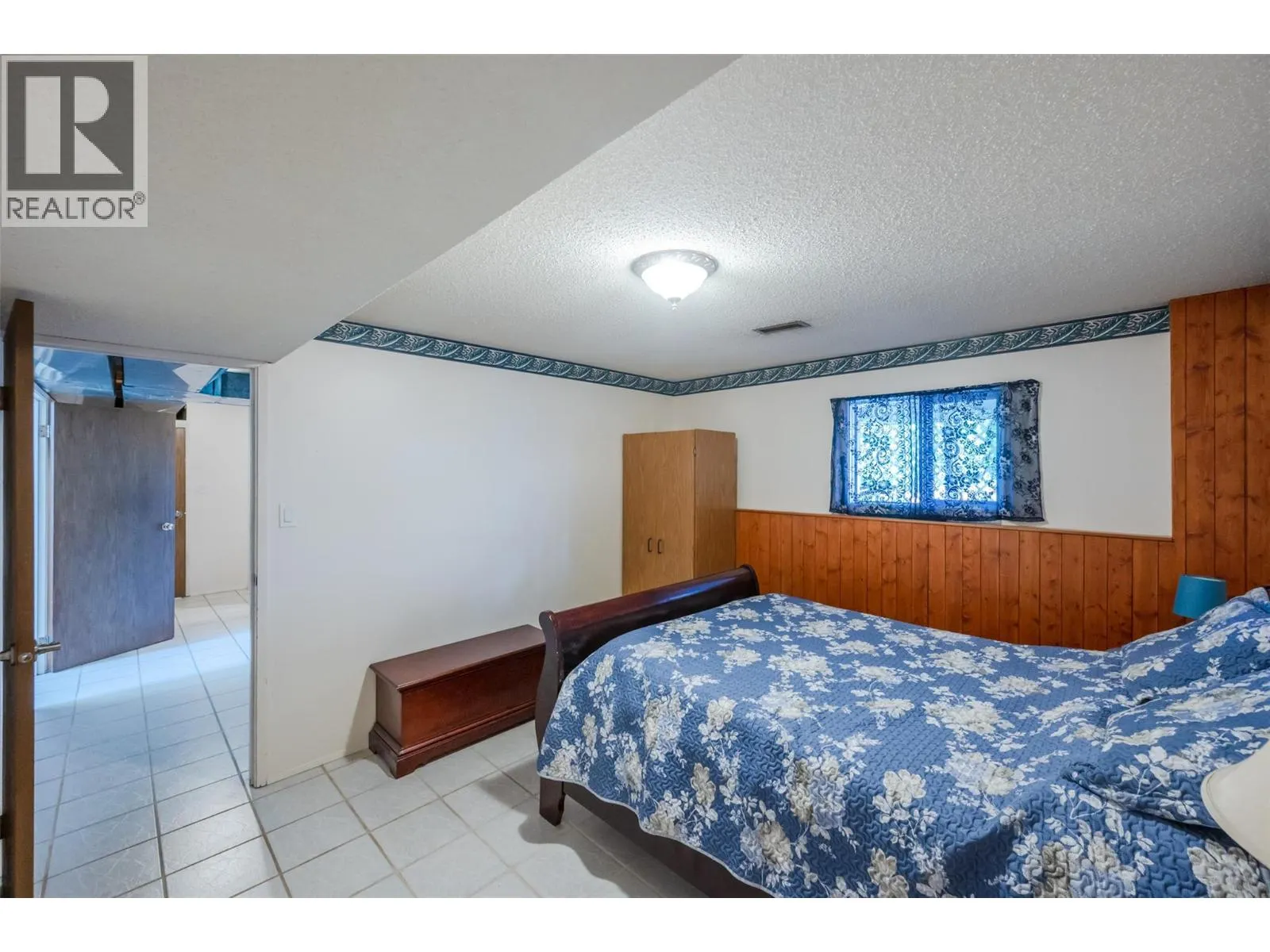 2595 Dartmouth Drive
