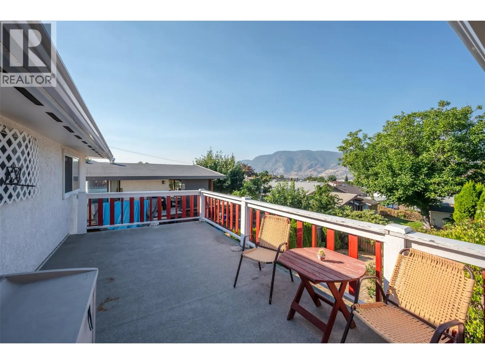 2595 Dartmouth Drive