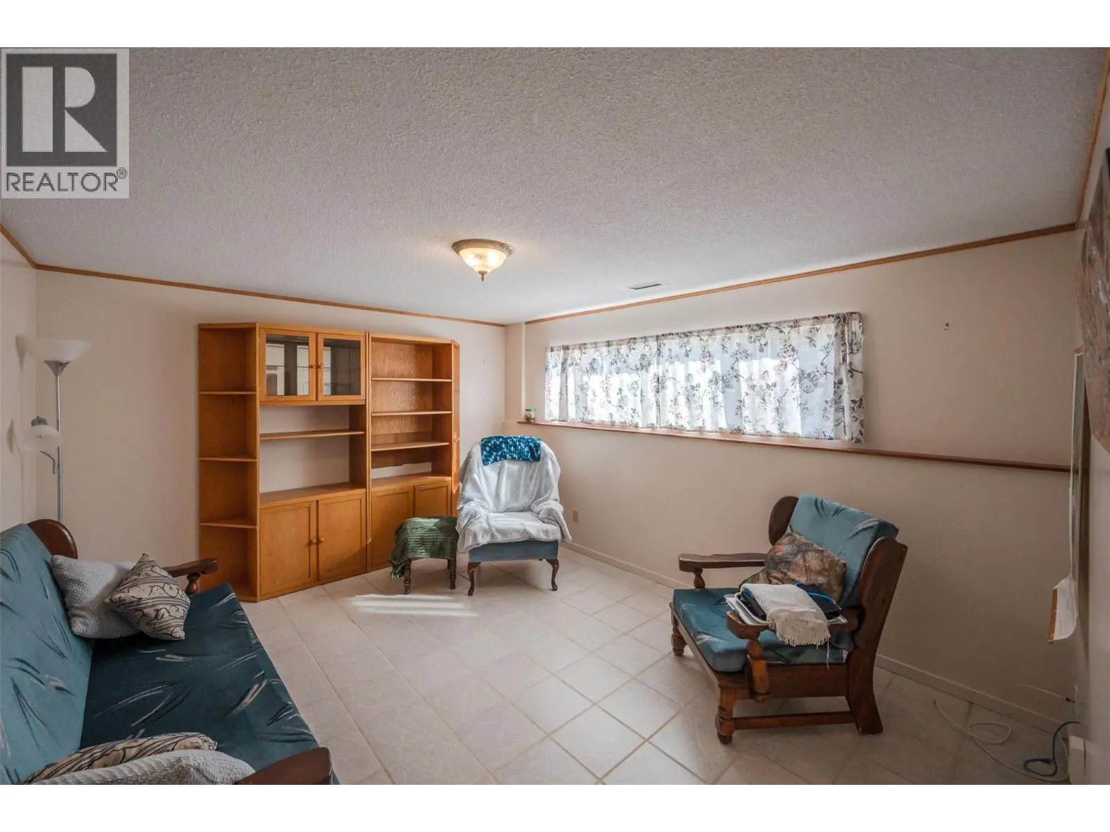 2595 Dartmouth Drive