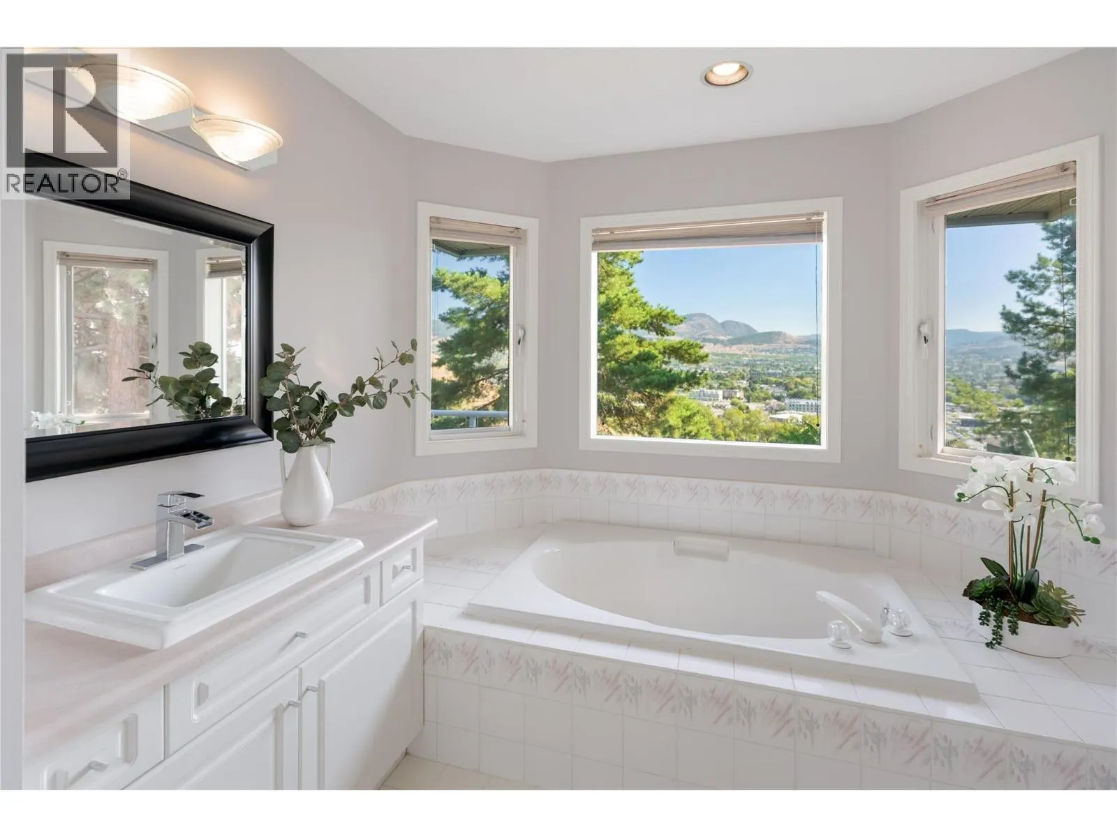 980 DILWORTH Drive Unit# 16