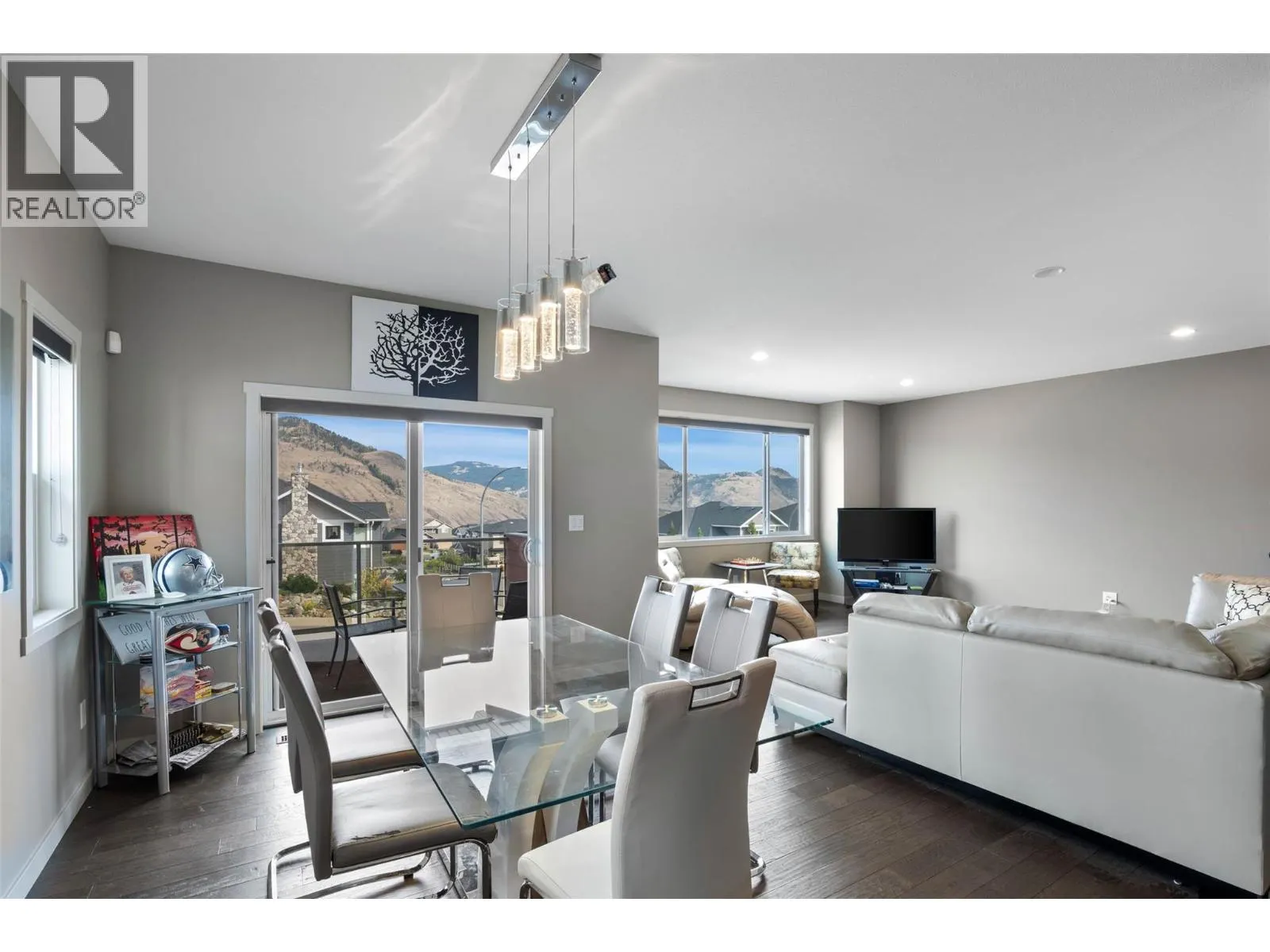 2209 Saddleback Drive