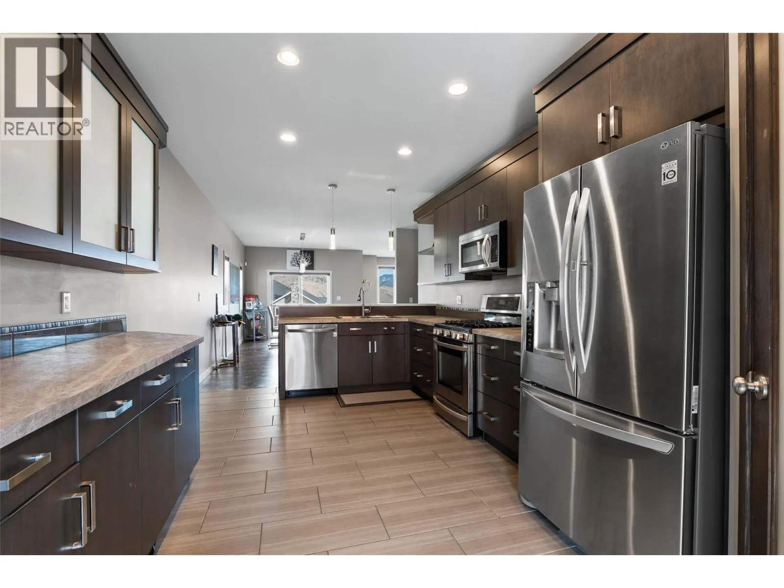 2209 Saddleback Drive