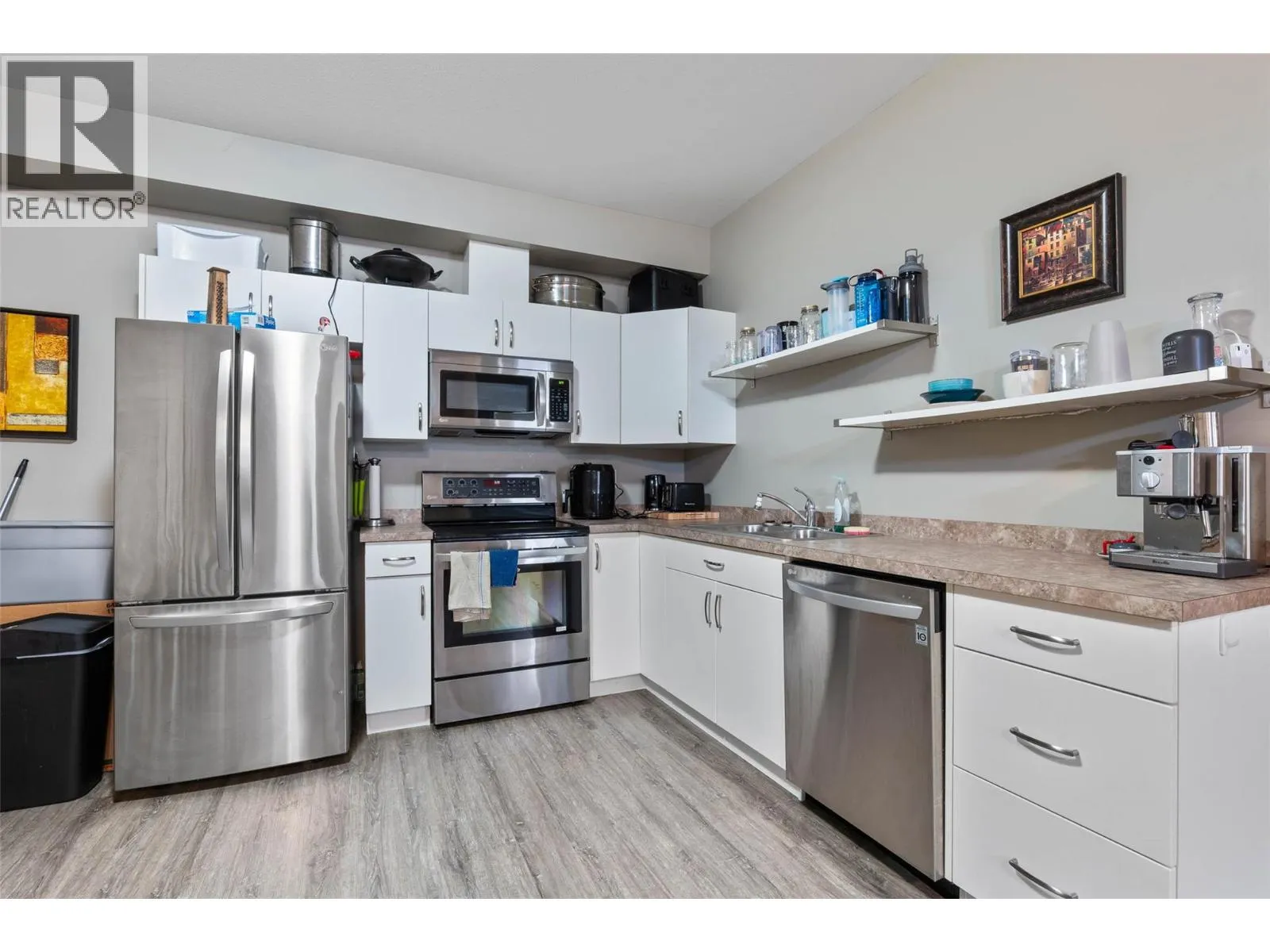 2209 Saddleback Drive