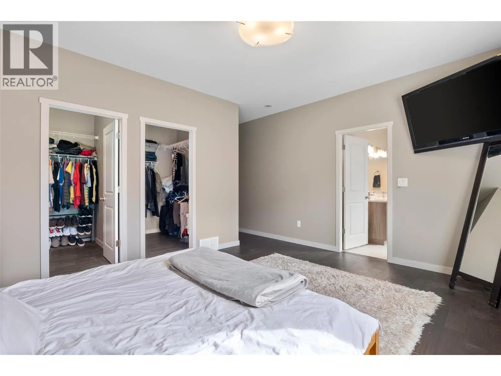 2209 Saddleback Drive