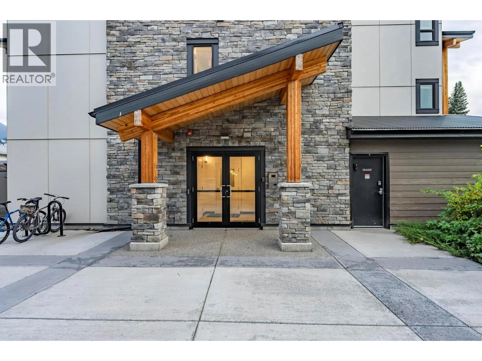 410 5TH  S Avenue Unit# 1104