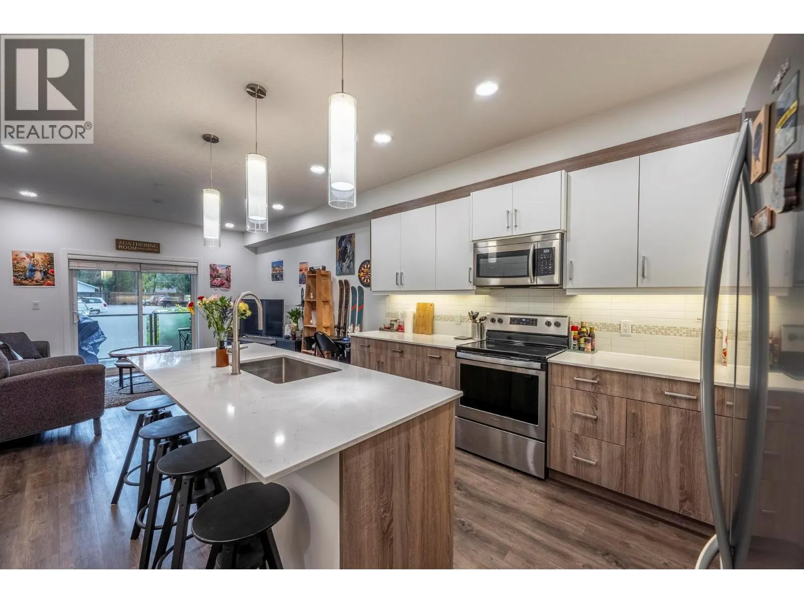 410 5TH  S Avenue Unit# 1104