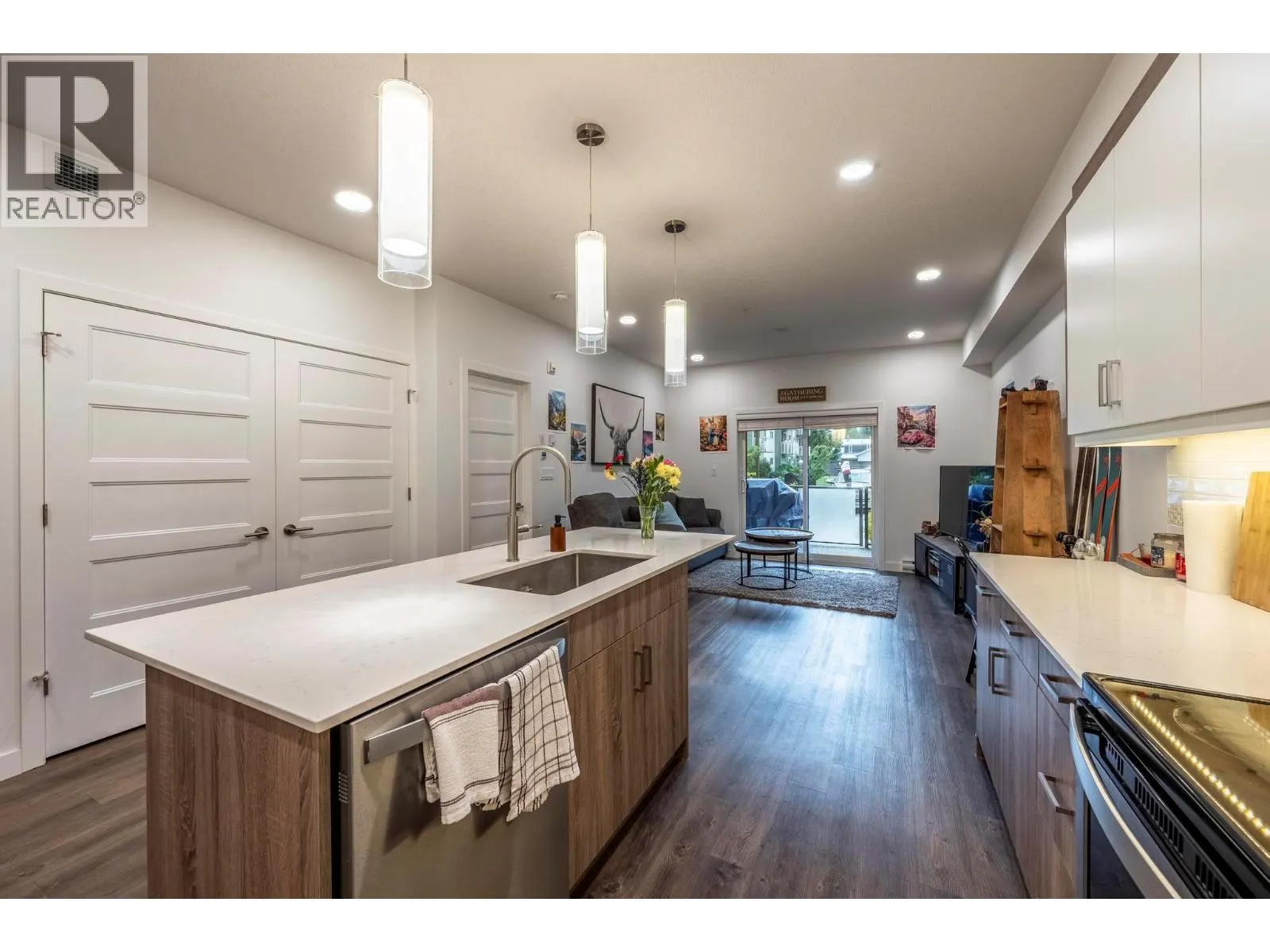 410 5TH  S Avenue Unit# 1104