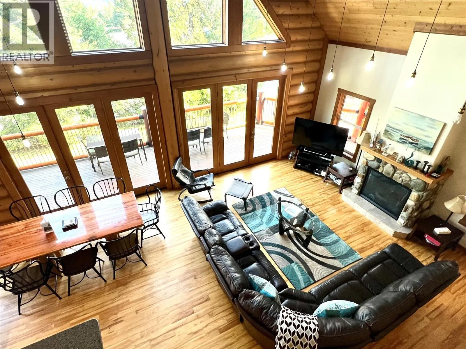 147 WEST LAKE Drive