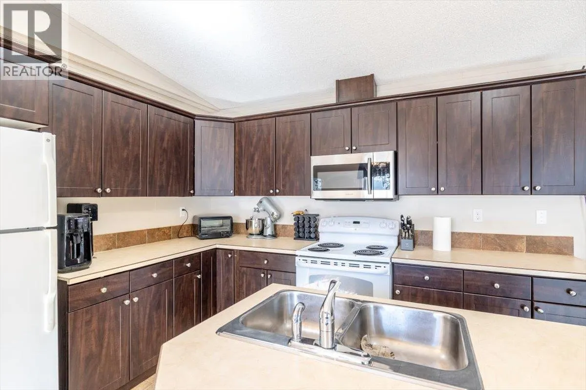 100 Aspen Drive Unit# 6
